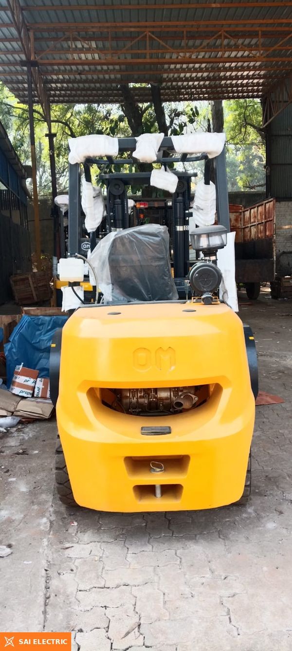 OM forklift on hire — Sai Electric, Ranchi Forklift on hire from Sai Electric, Ranchi — fleet photo 2